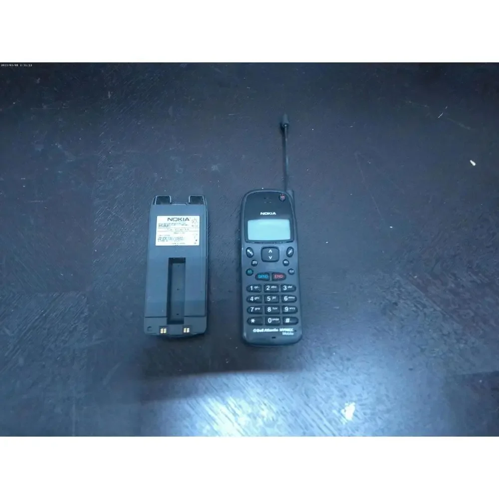 Nokia 232 Cityman 500 THX-41 Mobile phone Includes 2 batteries without AC adapte
